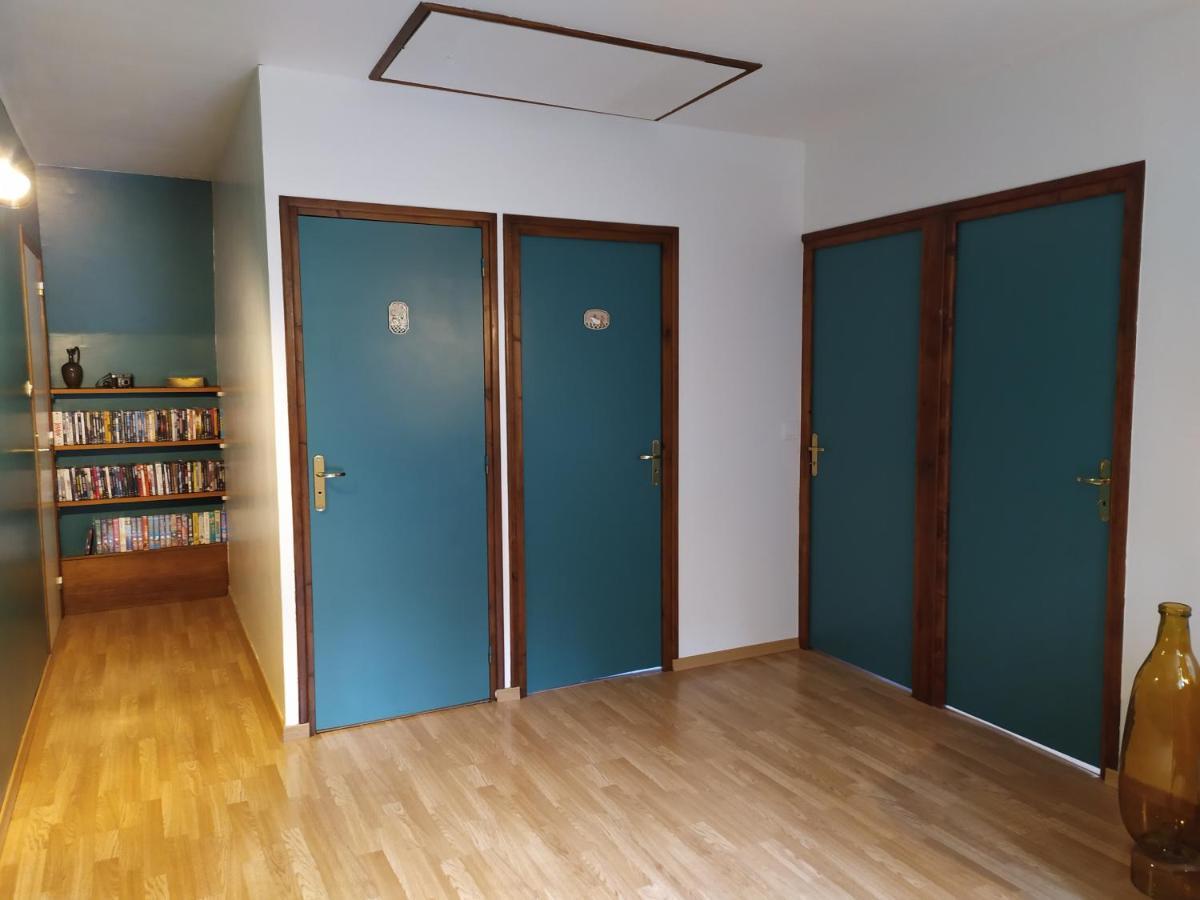 Ferienwohnung Chez Joséphine et Pierre Cassel Exterior foto