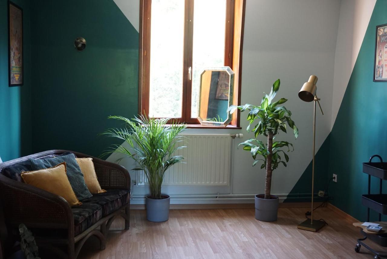 Ferienwohnung Chez Joséphine et Pierre Cassel Exterior foto